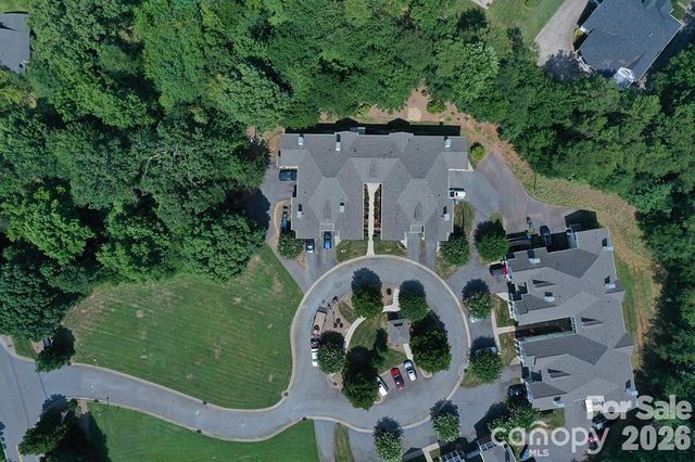 1360 21st Avenue NE, Hickory, NC 28601