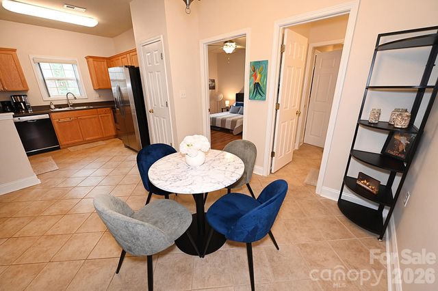 1360 21st Avenue NE, Hickory, NC 28601