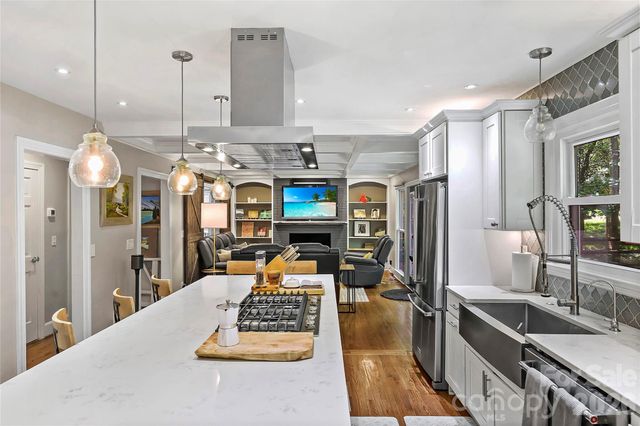 5525 Lancelot Drive, Charlotte, NC 28270