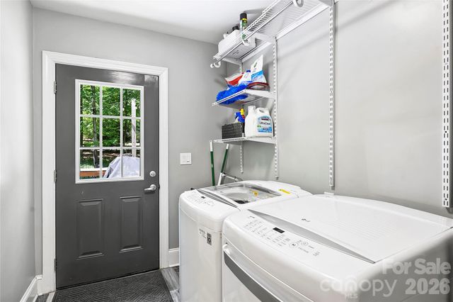 5525 Lancelot Drive, Charlotte, NC 28270