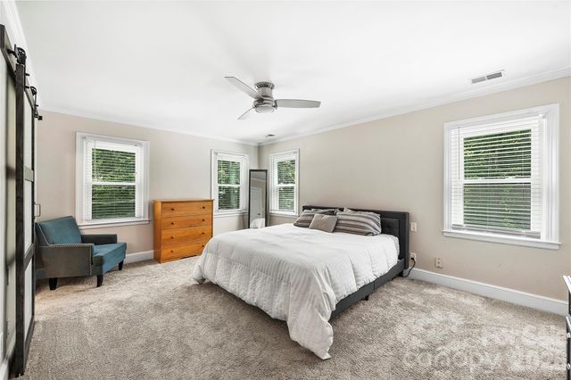 5525 Lancelot Drive, Charlotte, NC 28270