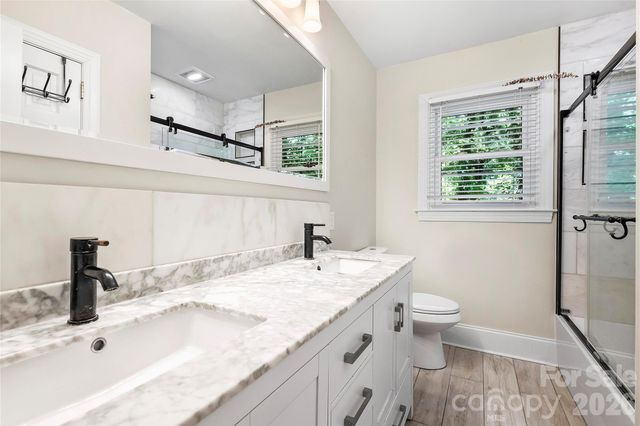 5525 Lancelot Drive, Charlotte, NC 28270