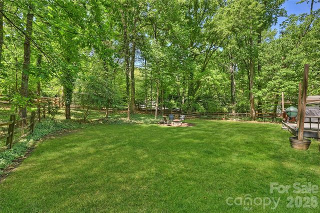 5525 Lancelot Drive, Charlotte, NC 28270