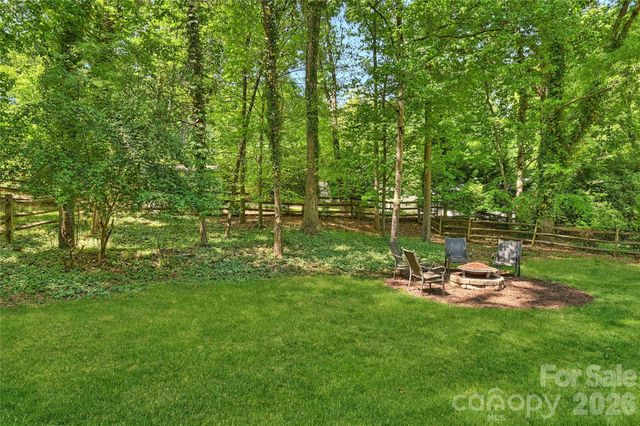 5525 Lancelot Drive, Charlotte, NC 28270