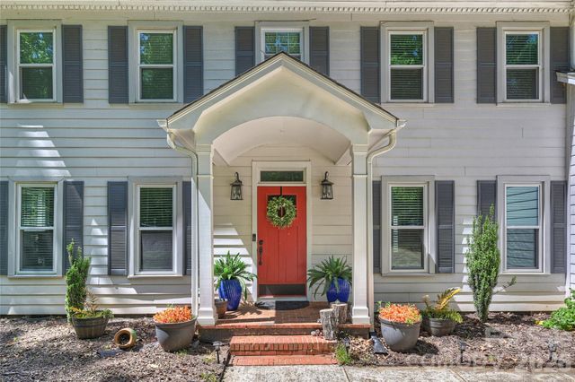 5525 Lancelot Drive, Charlotte, NC 28270