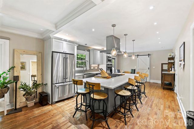 5525 Lancelot Drive, Charlotte, NC 28270