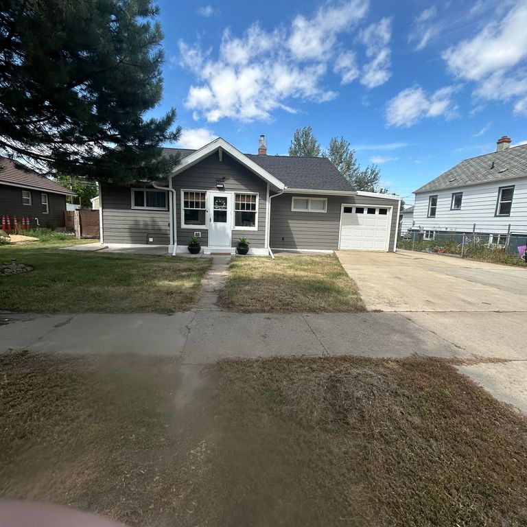 1421 3rd ST, Havre, MT 59501 photo 1