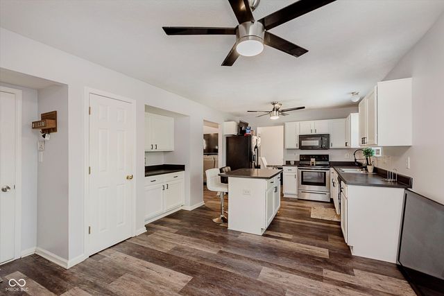 5211 Pike Creek Lane, Indianapolis, IN 46254