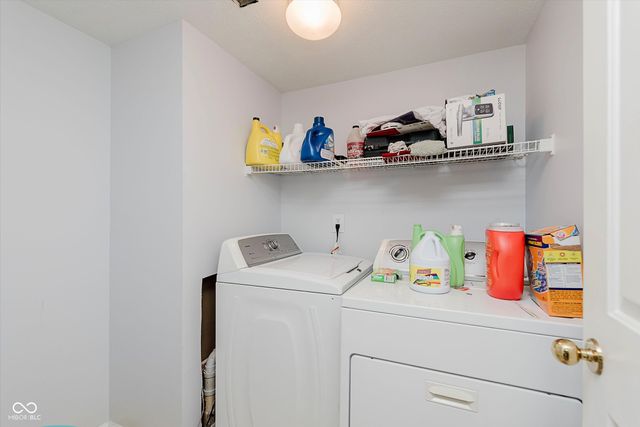 5211 Pike Creek Lane, Indianapolis, IN 46254