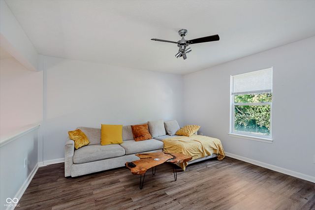 5211 Pike Creek Lane, Indianapolis, IN 46254