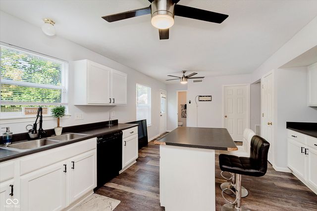 5211 Pike Creek Lane, Indianapolis, IN 46254