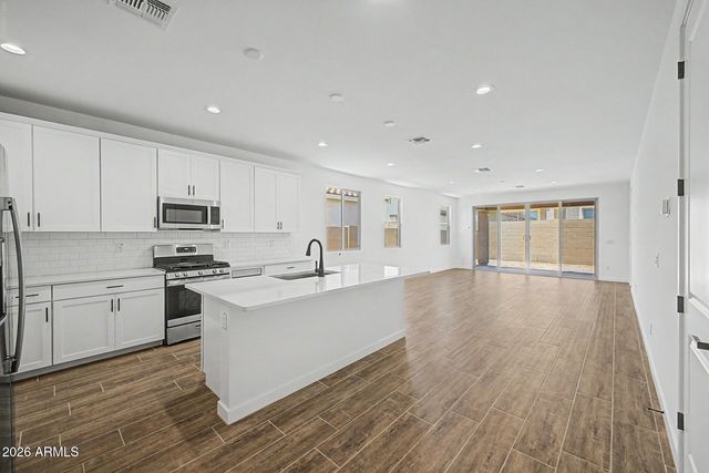 8042 W GRANADA Road, Phoenix, AZ 85035