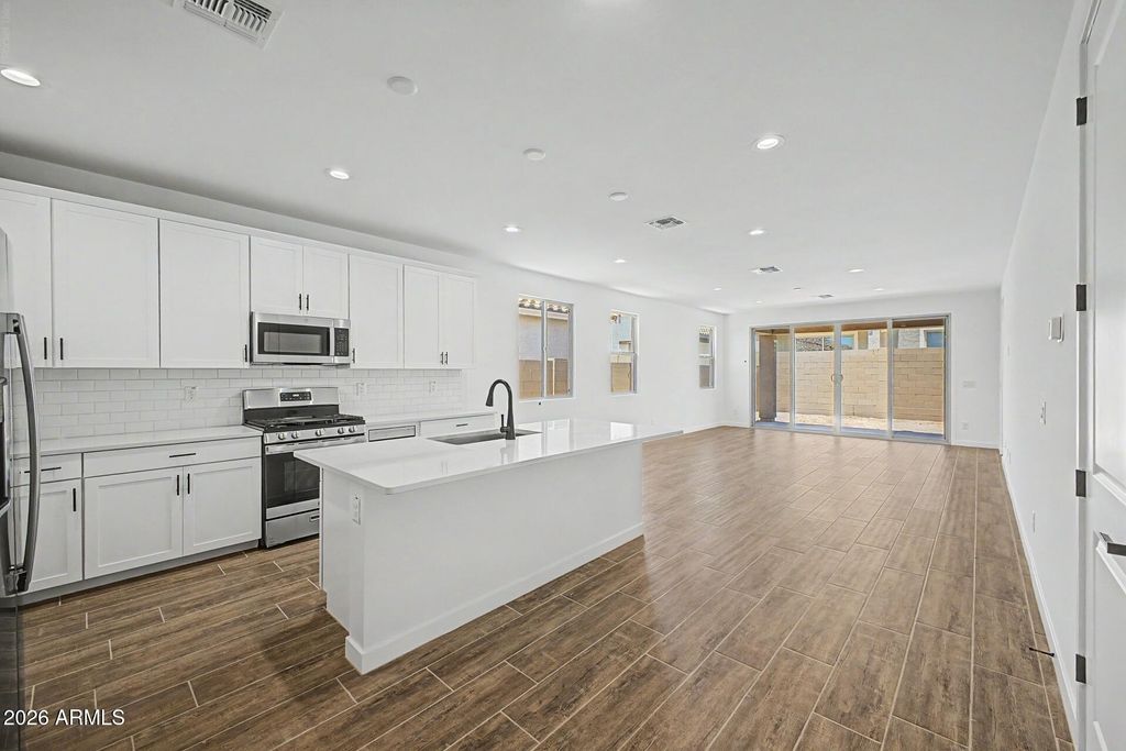8042 W GRANADA Road, Phoenix, AZ 85035 — photo 2