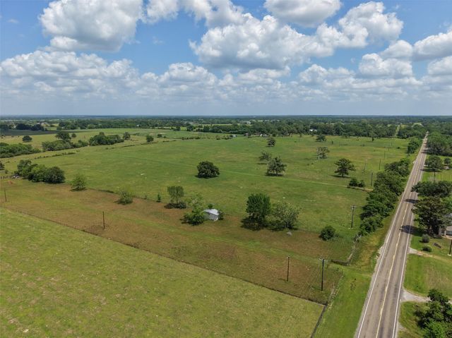 37880 Fm 1736 Road, Hempstead, TX 77445