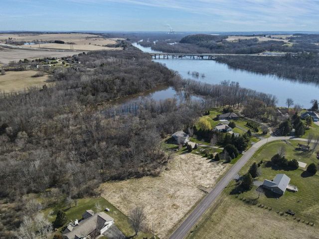 N4648 Allan Road, Portage, WI 53901