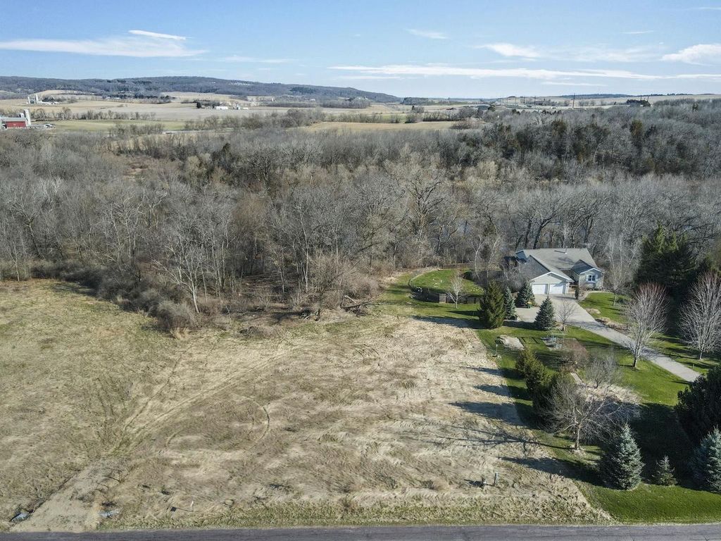 N4648 Allan Road, Portage, WI 53901