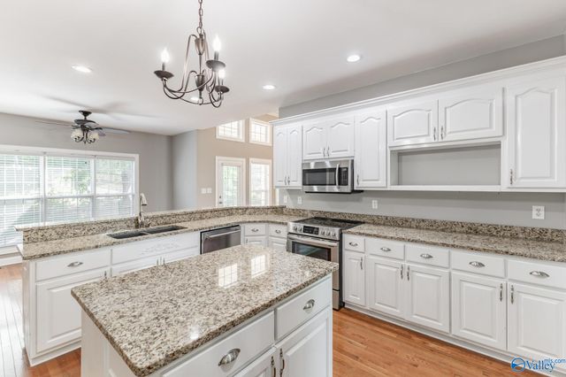 4404 Hidden Lake Drive, Owens Cross Roads, AL 35763