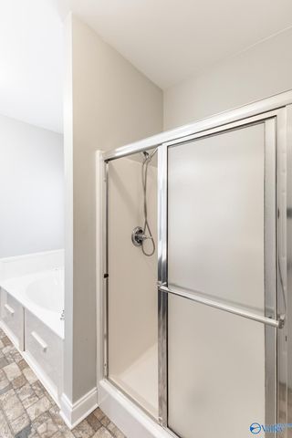 4404 Hidden Lake Drive, Owens Cross Roads, AL 35763