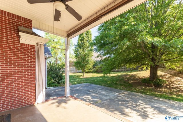 4404 Hidden Lake Drive, Owens Cross Roads, AL 35763