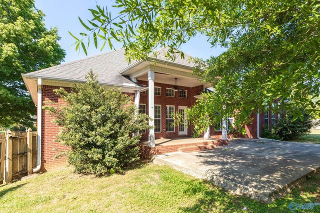 4404 Hidden Lake Drive, Owens Cross Roads, AL 35763