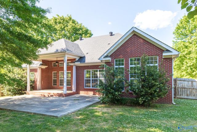 4404 Hidden Lake Drive, Owens Cross Roads, AL 35763