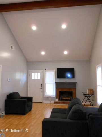 307 Northtown Drive, Jackson, MS 39211