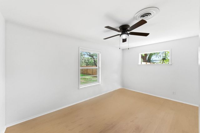 107 Suttles Ave, San Marcos, TX 78666