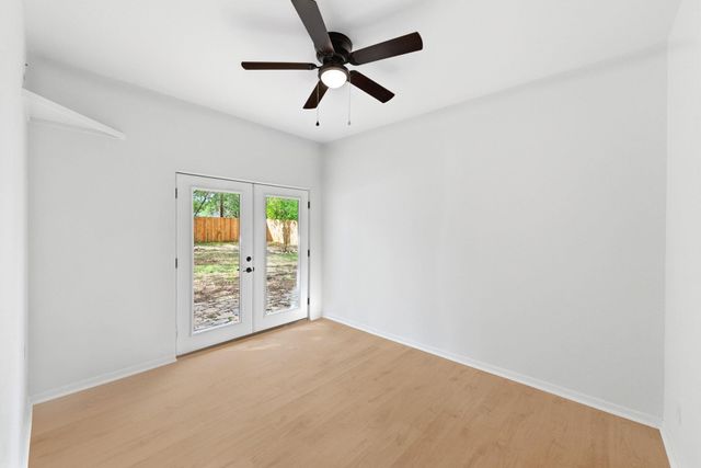 107 Suttles Ave, San Marcos, TX 78666