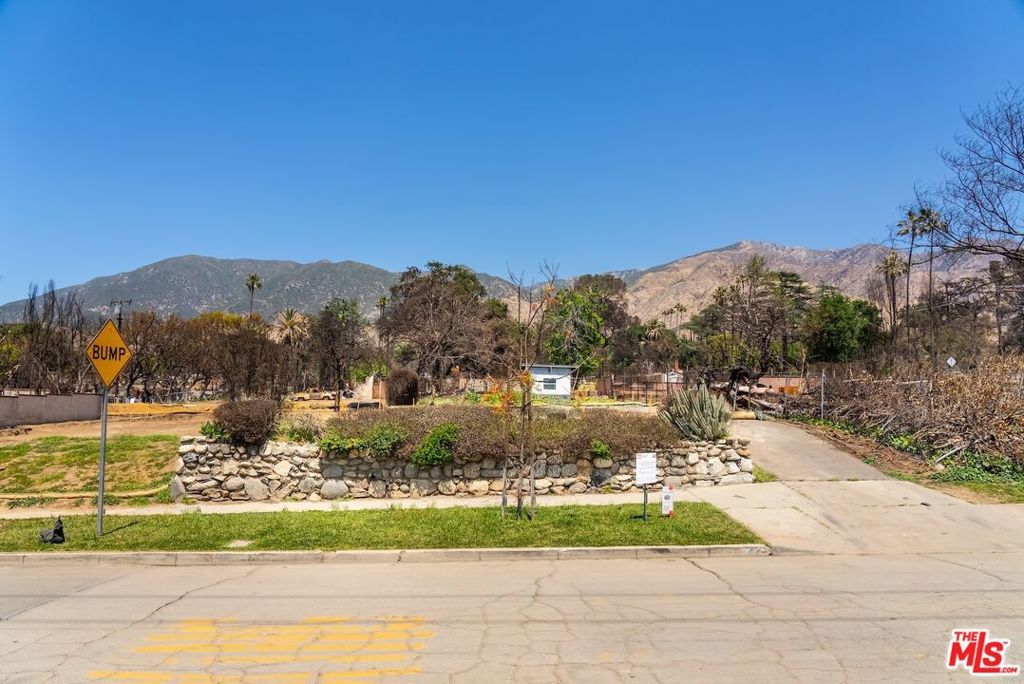 Image 2 of property listing at 27 W Palm Street, Altadena, CA 91001