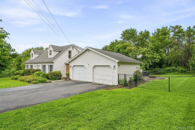 5 Libra Lane, Wallkill, NY 12589