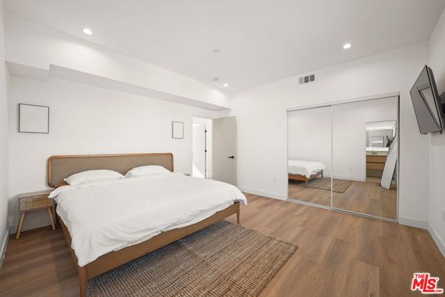 13694 Erwin Street A, Van Nuys (los Angeles), CA 91401