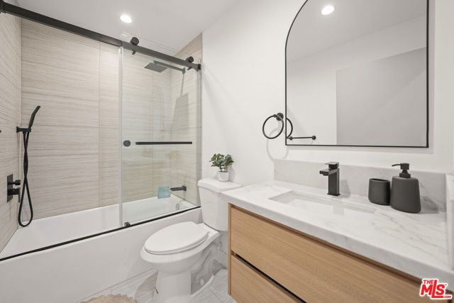 13694 Erwin Street A, Van Nuys (los Angeles), CA 91401