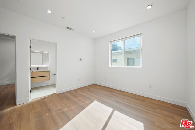 13694 Erwin Street A, Van Nuys (los Angeles), CA 91401