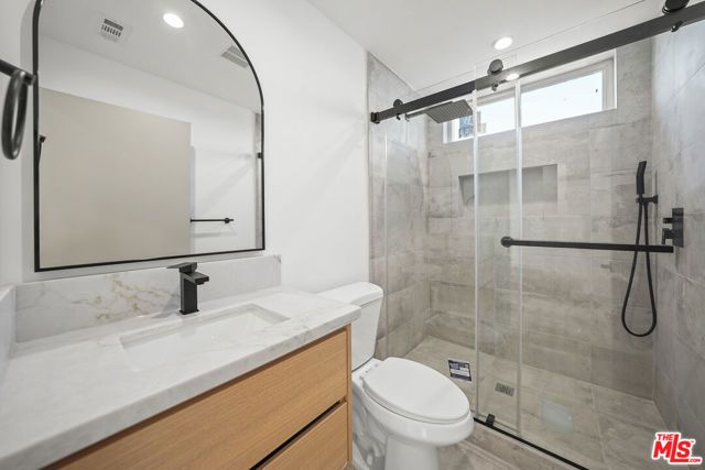 13694 Erwin Street A, Van Nuys (los Angeles), CA 91401