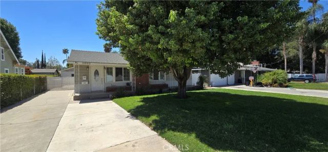 3550 Washington Street, Riverside, CA 92504