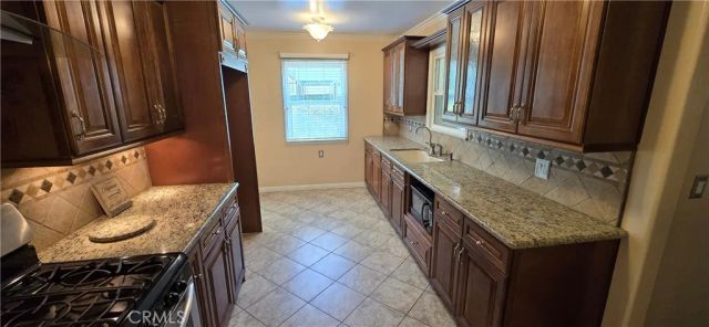 3550 Washington Street, Riverside, CA 92504