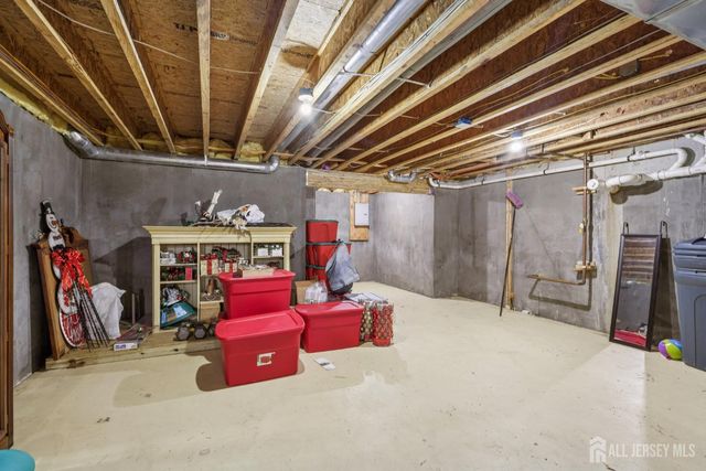 1 Majestic Woods Drive, Monroe, NJ 08831