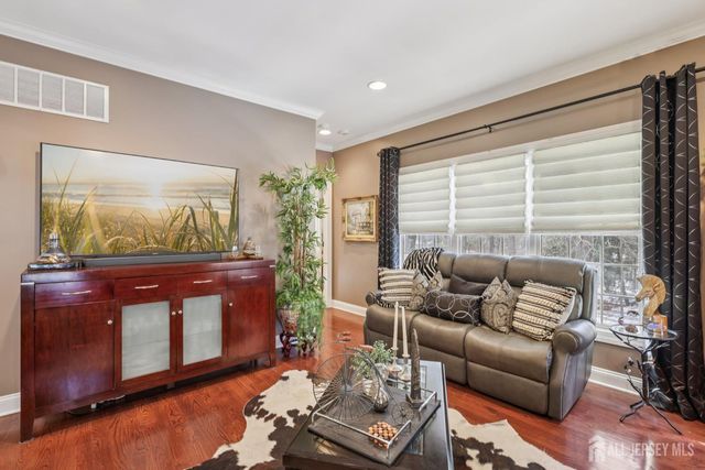 1 Majestic Woods Drive, Monroe, NJ 08831