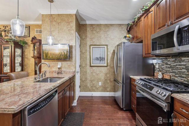 1 Majestic Woods Drive, Monroe, NJ 08831