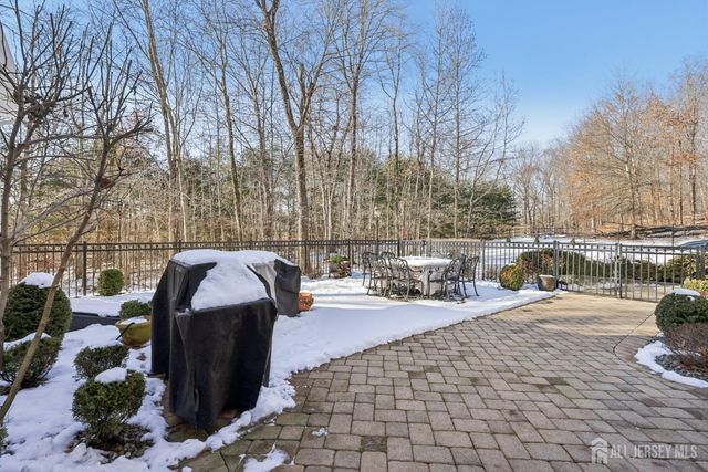1 Majestic Woods Drive, Monroe, NJ 08831