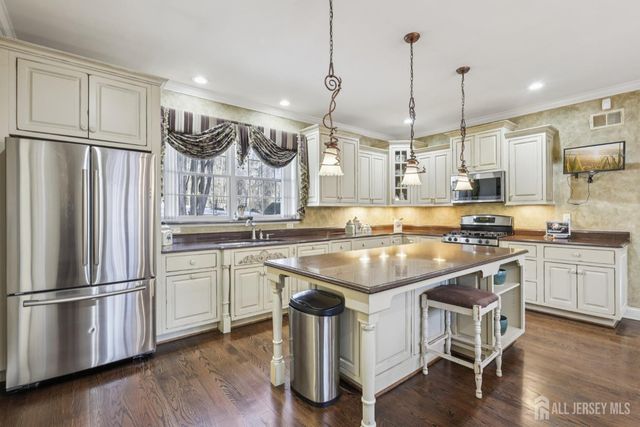 1 Majestic Woods Drive, Monroe, NJ 08831