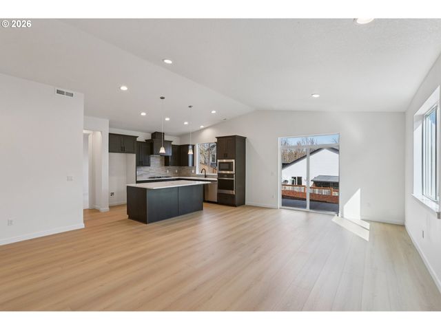 17255 Sw ATFALATI Ln Sw, Sherwood, OR 97140