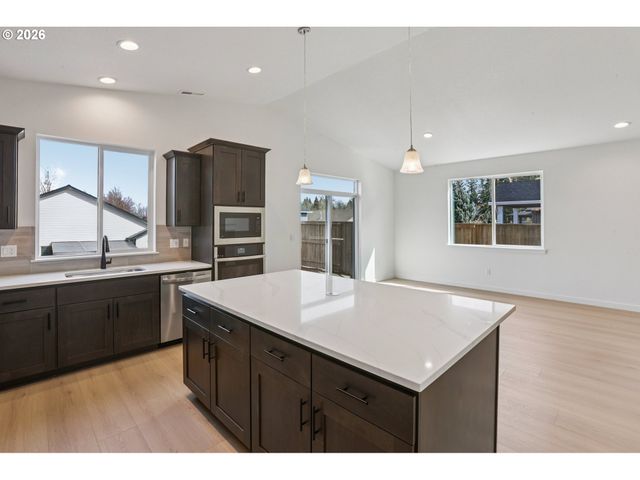 17255 Sw ATFALATI Ln Sw, Sherwood, OR 97140