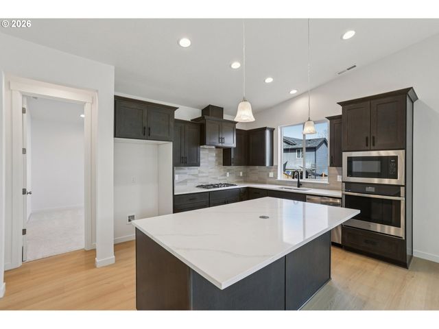 17255 Sw ATFALATI Ln Sw, Sherwood, OR 97140