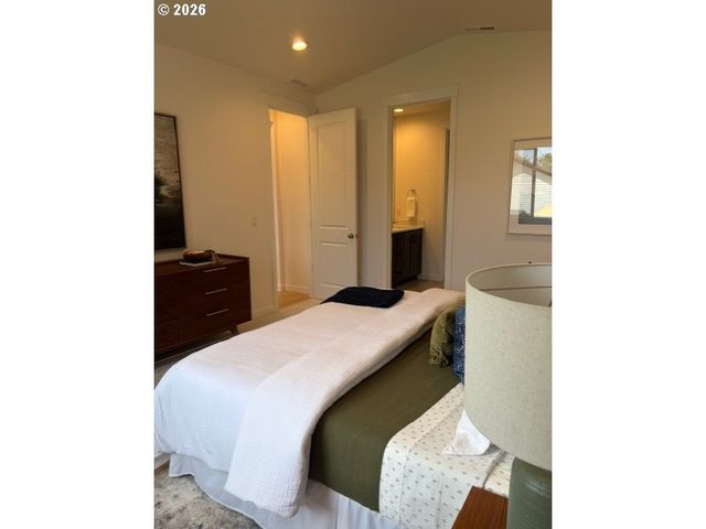 17255 Sw ATFALATI Ln Sw, Sherwood, OR 97140
