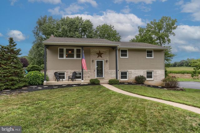 121 CEDAR ST, Lebanon, PA 17042