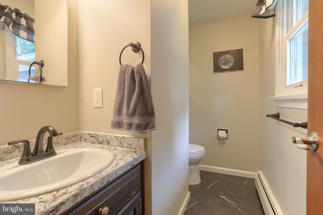 121 CEDAR ST, Lebanon, PA 17042