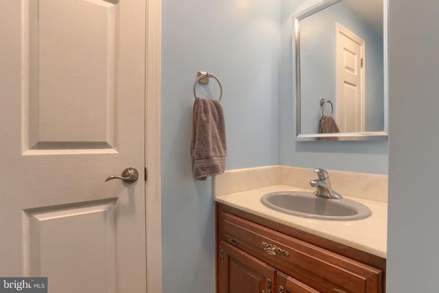 121 CEDAR ST, Lebanon, PA 17042