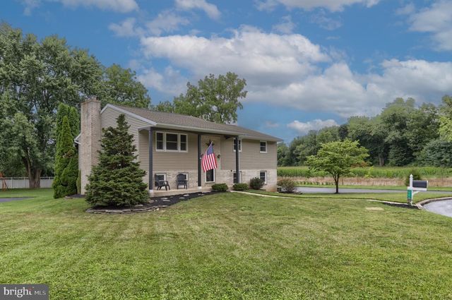121 CEDAR ST, Lebanon, PA 17042