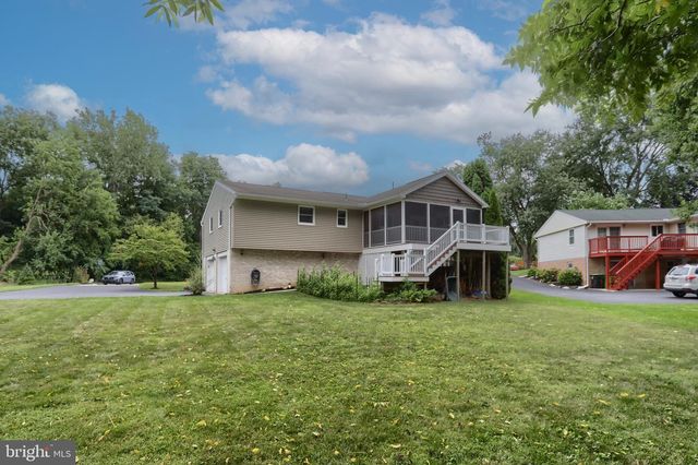 121 CEDAR ST, Lebanon, PA 17042